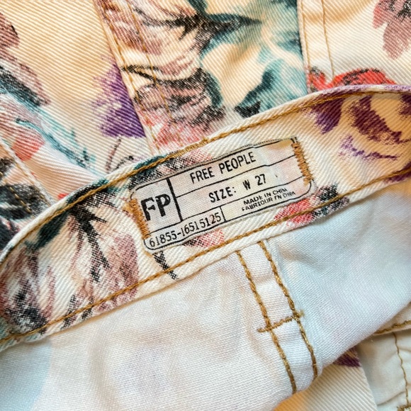 Free People Cut Off shorts size 27 - Picture 2 of 4